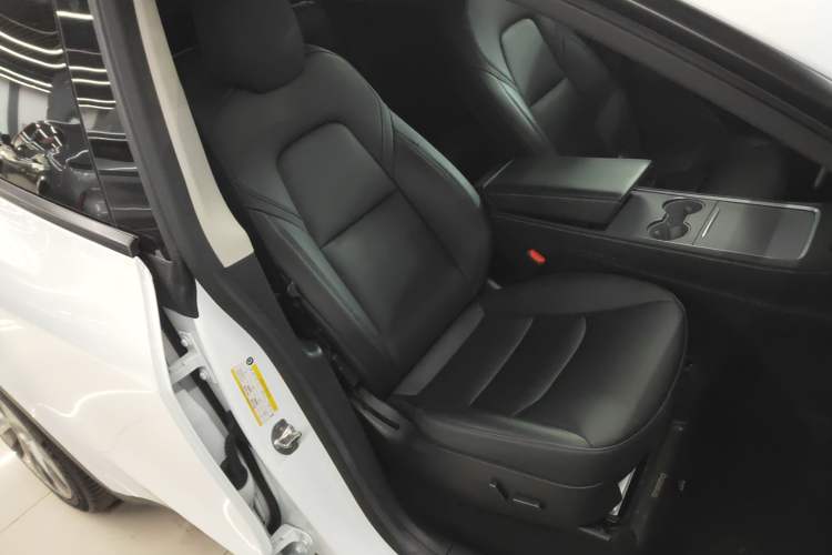 Used Tesla Model Y 2021 Revised Version 2 Long-Range All-Wheel-Drive Edition