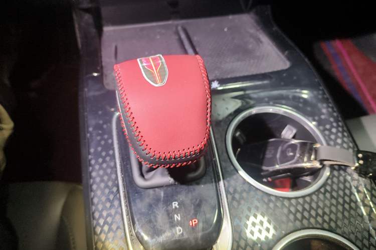 Used Hongqi HS3 PHEV 2025 Model PHEV 117km Jingwei PLUS Edition