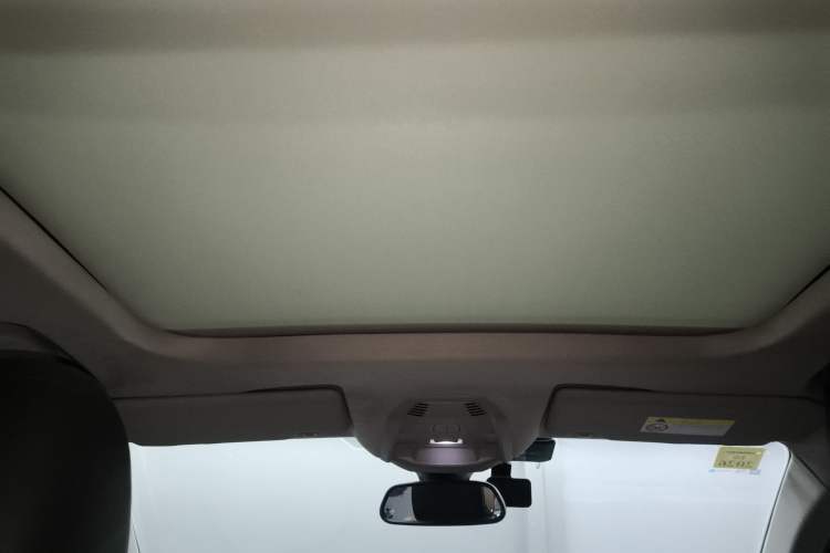 Used Citroen C5 AIRCROSS 2017 380THP Luxury Model Headliner