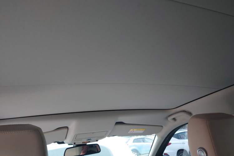 Used Land Rover Discovery Sport 2018 240 PS SE Version