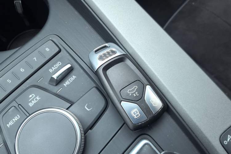 Used Audi A4L 2019 40 TFSI Ambition China VI