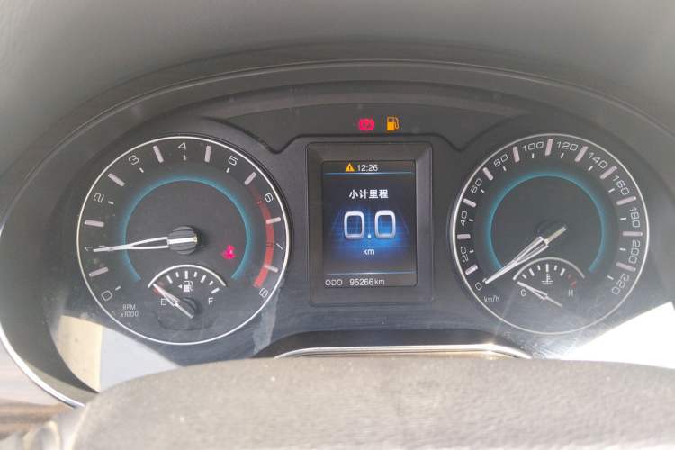 Used Haval H2 2016 Red Label 1.5T Manual Two-Wheel Drive Elite Model Instrument Cluster