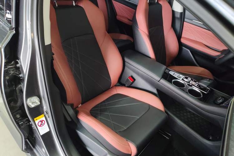 Used CHANGAN Eado 2024 PLUS Blue Whale NE 1.4T GDI DCT High-Energy Edition
