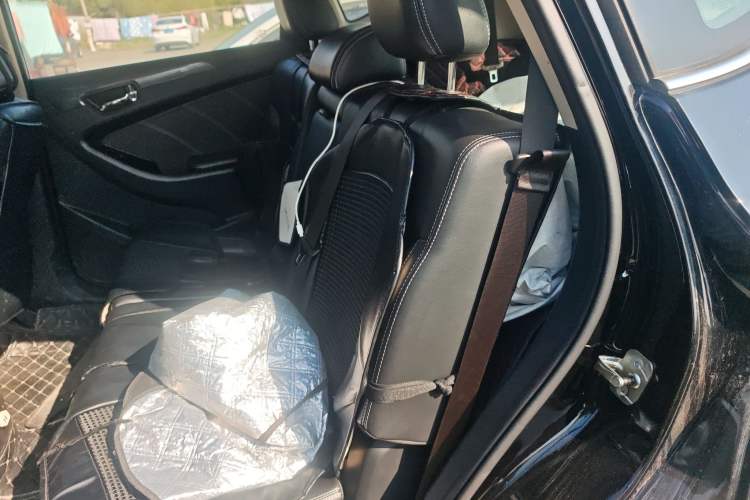 Used Dongfeng Fengon 580 2017 1.8L Manual Comfort Model Left Rear Seat