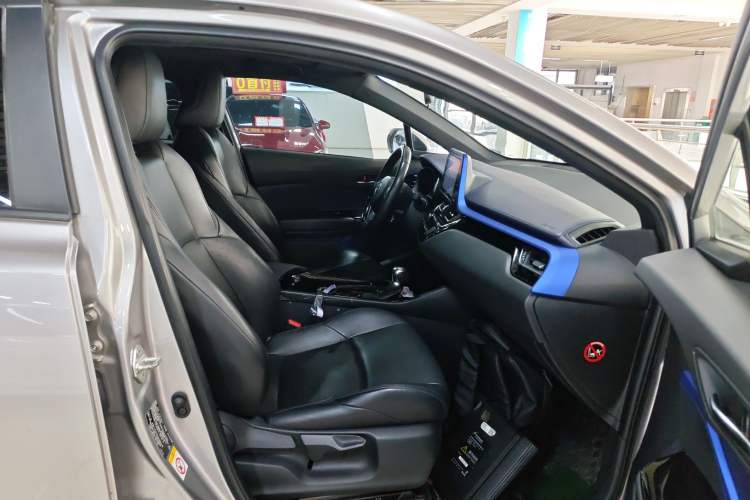 Used Toyota IZOA 2018 2.0L Yichi Edition China V Standard Right Front Seat