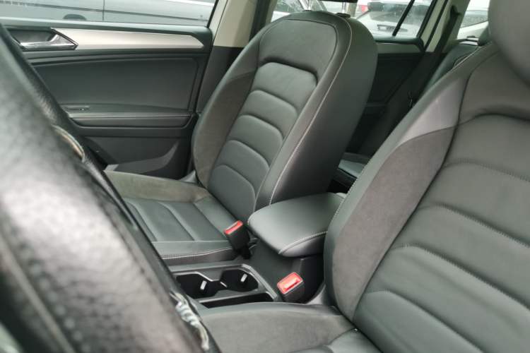 Used Volkswagen Tiguan L 2021 330TSI Automatic Two-Wheel Drive Smart Edition Left Front Seat