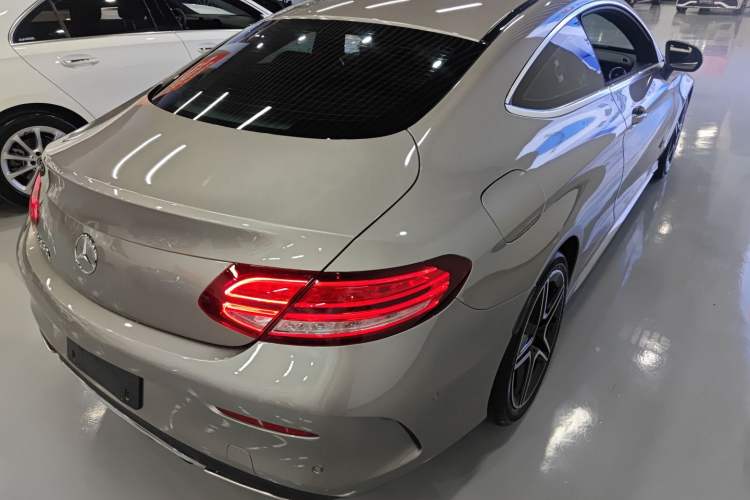 Used Mercedes-Benz C-Class 2019 C 260 Coupe Rear Right 45 Deg
