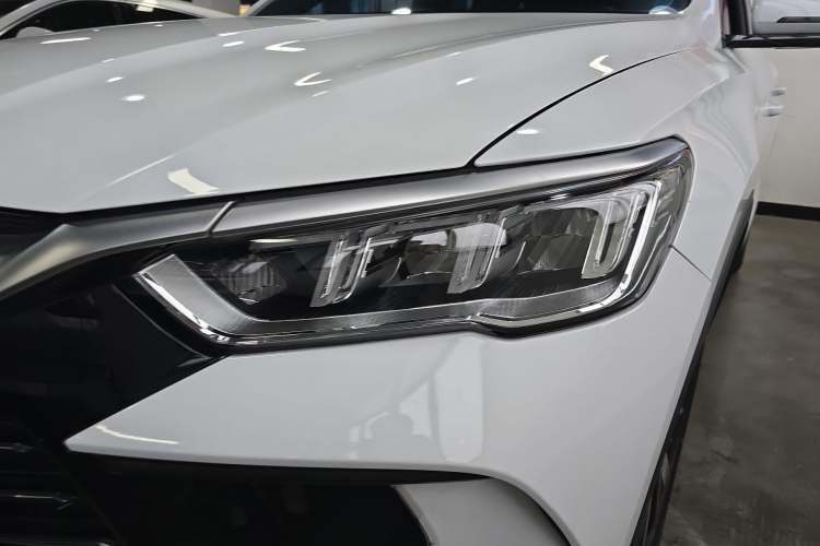 Used BYD Song Pro New Energy 2023 Champion Edition DM-i 71KM Beyond Model Left Front Headlight