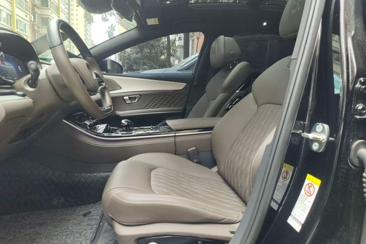 Used BYD Han 2024 EV Glory Edition 605KM Front-Wheel-Drive Premium Model