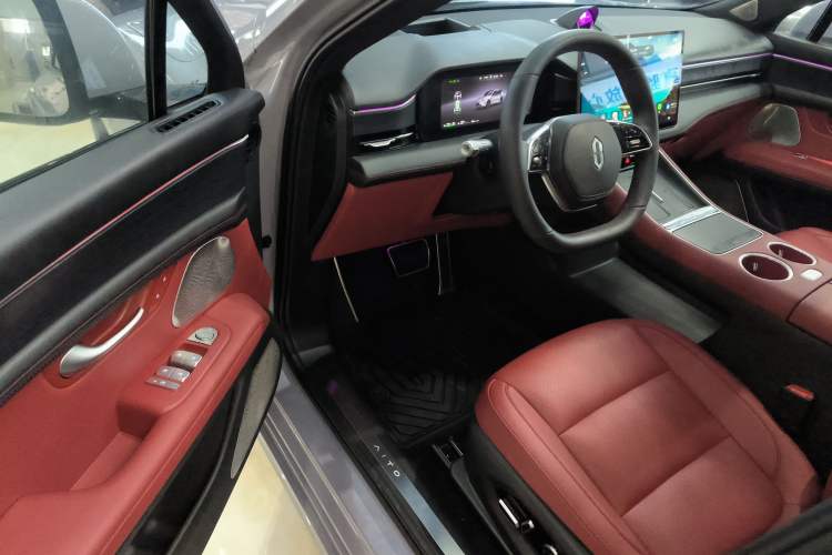 Used Hima AITO M5 2025 Extended-Range Ultra All-Wheel-Drive Version
