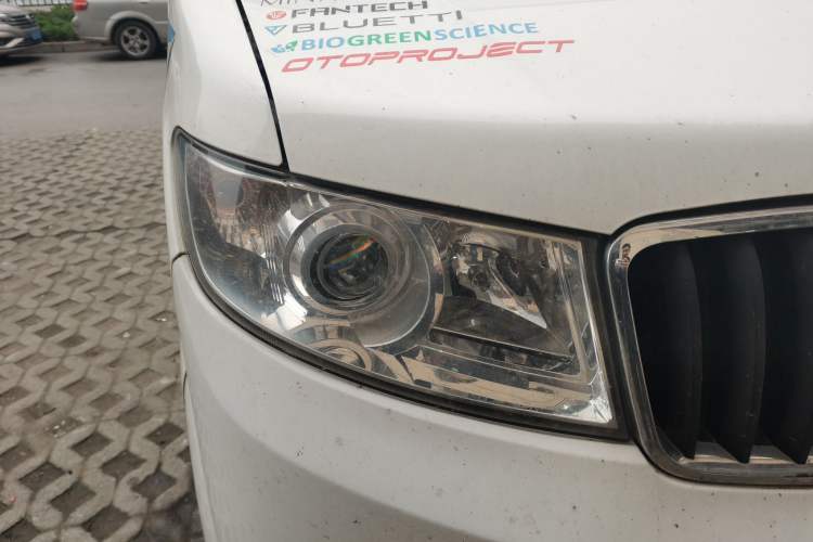 Used SRM Haoyun 2023 Standard Passenger Van 6 Seats
