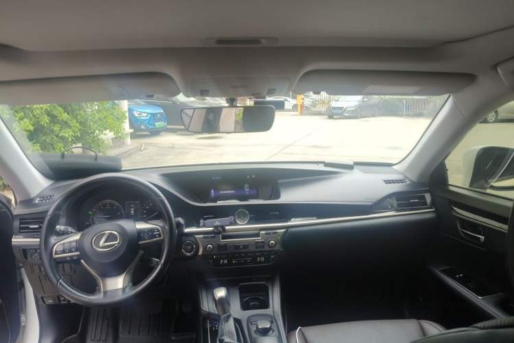 Used Lexus ES 2017 200 30th Anniversary Edition