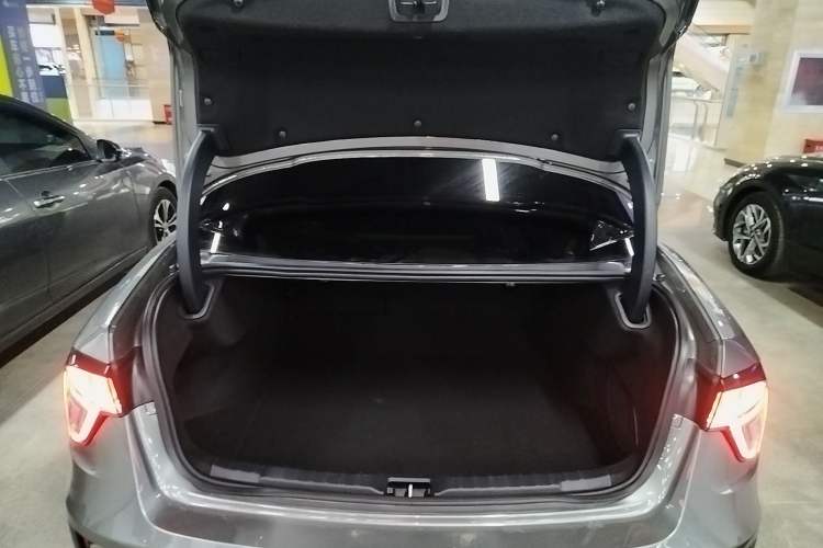 Used Lynk & Co 03 2022 2.0TD DCT JingPro
