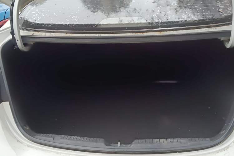 Used Hyundai Elantra (5th Generation / Langdong) 2016 1.6L Manual Luxury Model
