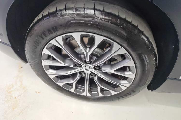 Used Nio ES6 2024 75 kWh Exterior 5