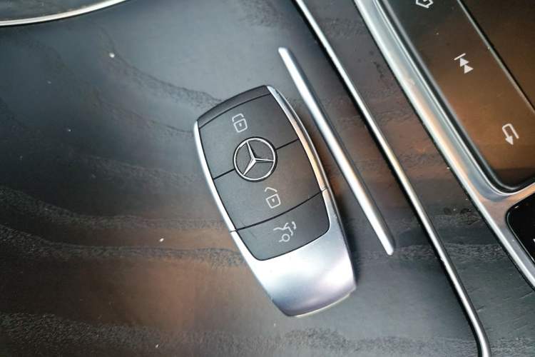 Used Mercedes-Benz C-Class 2021 C 200 L Fashion Edition Sport Version Vehicle Key