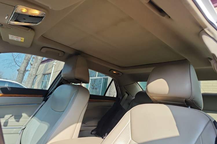 Used Chrysler 300C 2013 3.6L Luxury Edition
