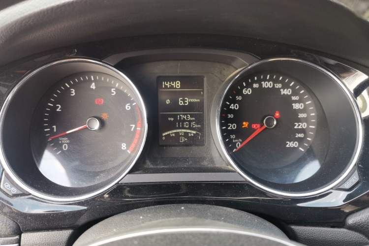 Used Volkswagen Sagitar 2015 1.6L Manual Comfort Model
