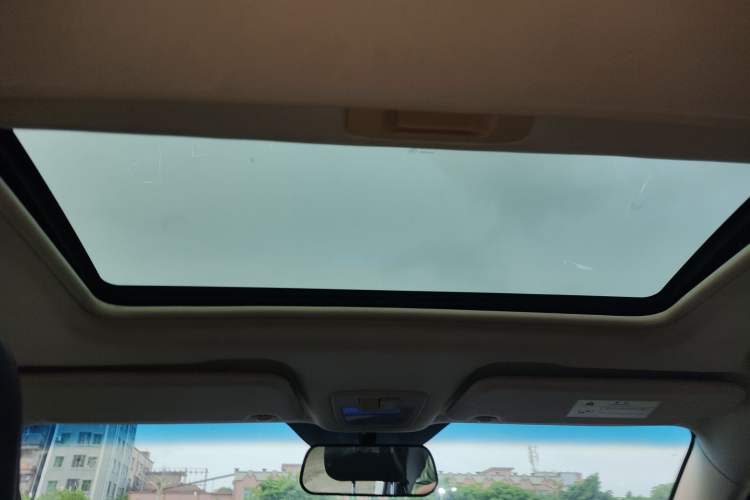 Used Baojun 560 2016 1.5T Manual Luxury Model Headliner