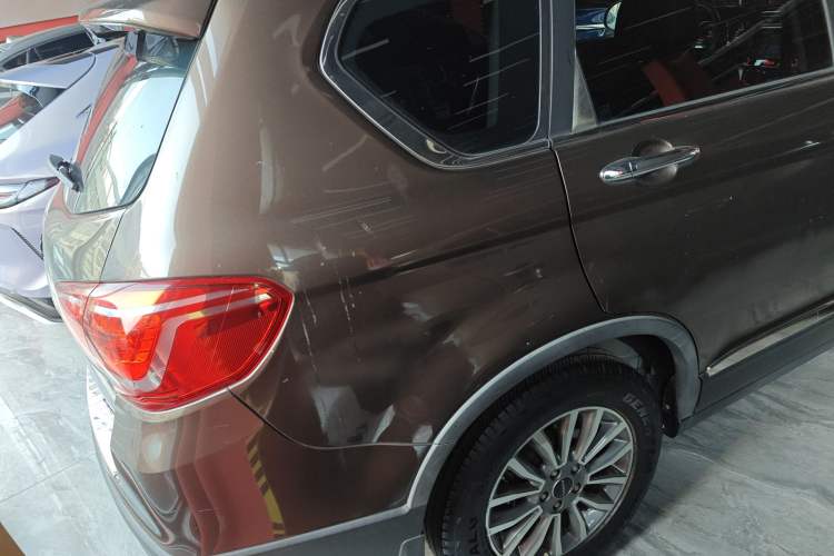 Used Haval H6 2015 Sport Edition 1.5T Automatic Two-Wheel Drive Luxury Model