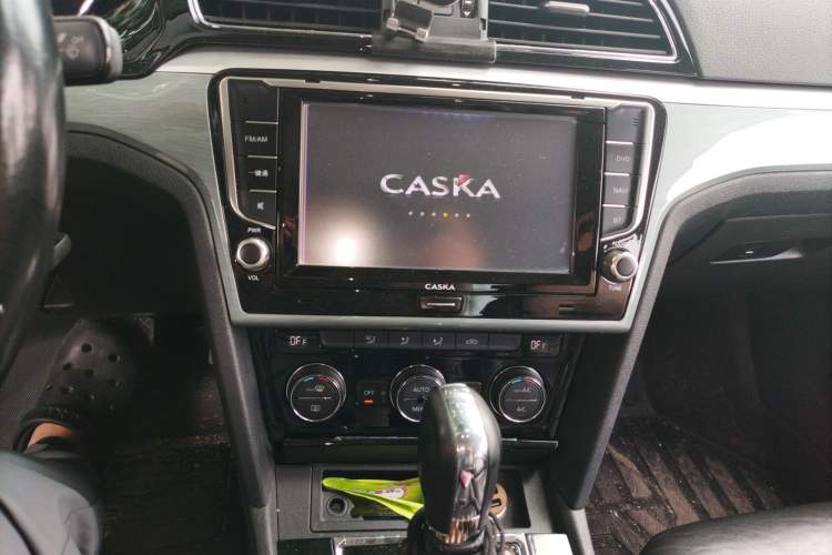 Used Volkswagen Lamando 2015 330TSI DSG Comfort Edition
