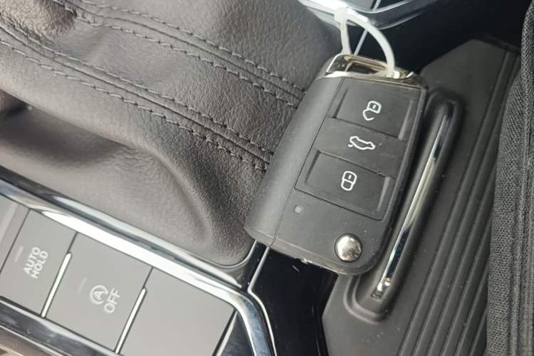 Used Volkswagen Passat 2026 Model, Outstanding 380TSI Longteng Edition
