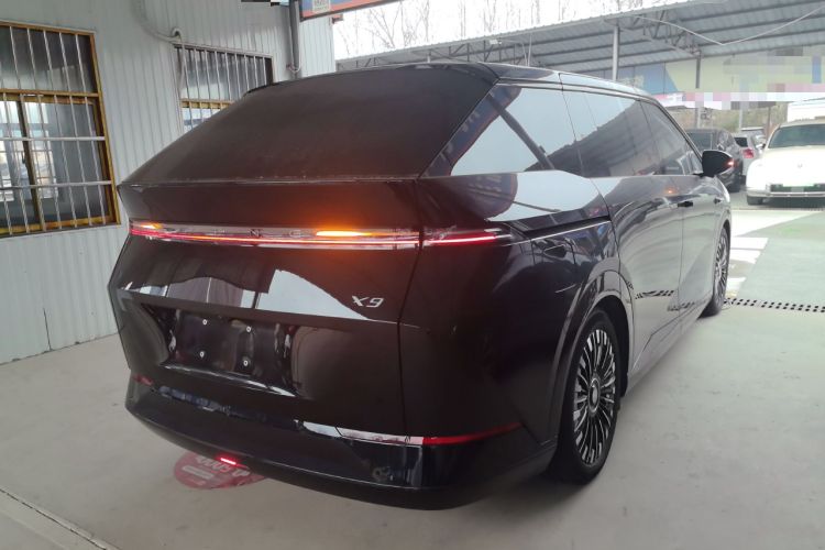 Used XPeng X9 2025 740 Ultra-Long Range Max
