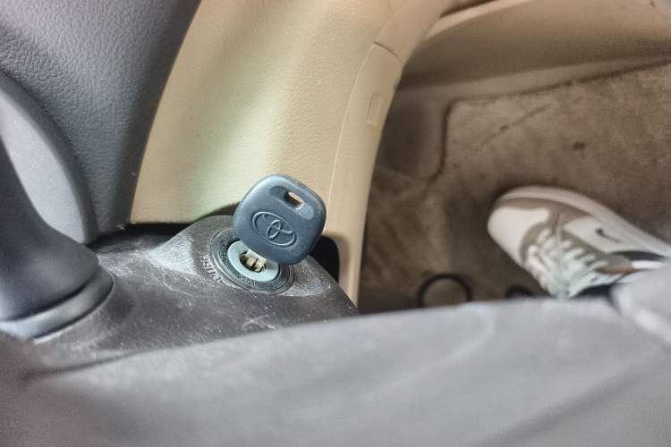 Used Toyota Highlander 2012 2.7L 2WD 5-Seater Elite Edition
