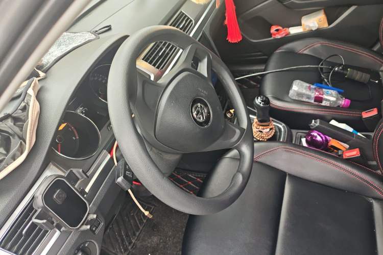 Used Volkswagen Bora 2016 1.6L Manual Fashion Edition Steering Wheel