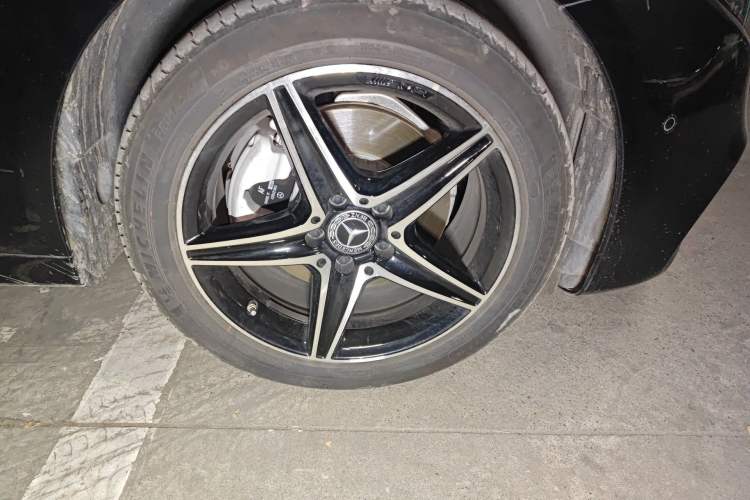 Used Mercedes-Benz E-Class 2020 Facelift E 260 Sport Edition Right Front Wheel Hub