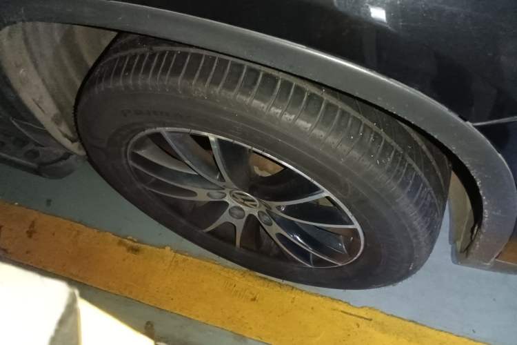 Used Volkswagen Tiguan 2015 1.8TSI Automatic Two-Wheel Drive Luxury Model Right Front Wheel Hub