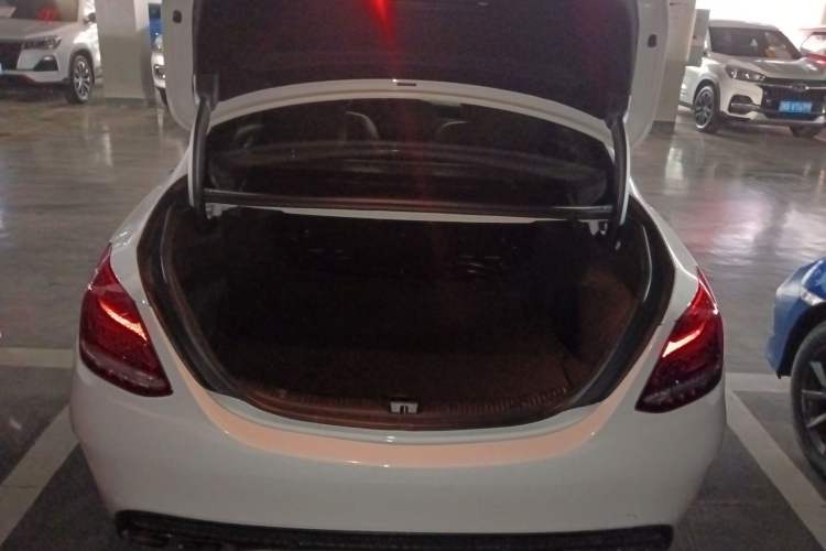Used Mercedes-Benz C-Class 2015 Facelift C 200 L Trunk