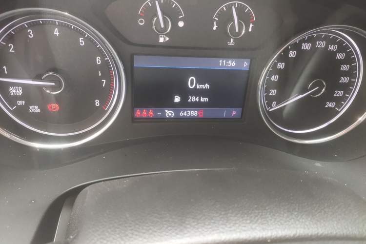 Used Buick LaCrosse 2020 652T Elite Edition Odometer Close Up