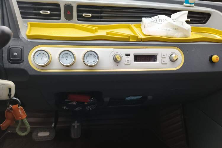 Used Wuling Hongguang MINIEV 2021 Macaron Premium Model – Lithium Iron Phosphate