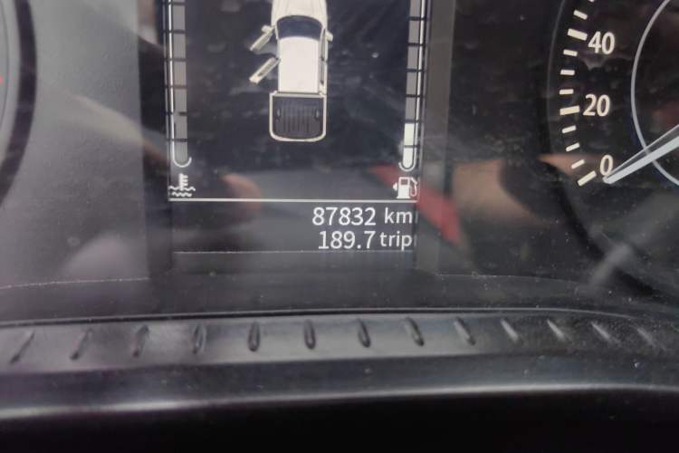 Used JMC Baodian 2022 2.5T Diesel Two-Wheel-Drive Comfort Edition Standard Wheelbase JX4D25A6L
