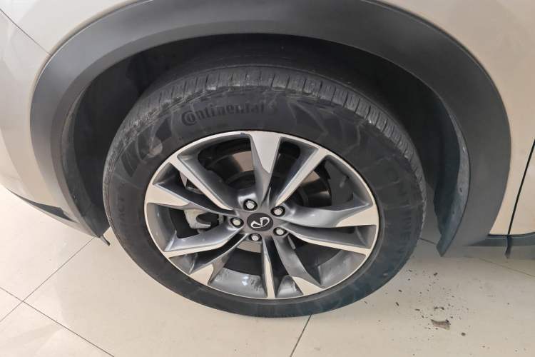 Used Infiniti QX60 2024 2.0T All-Wheel-Drive Excellence Edition Left Front Wheel Hub