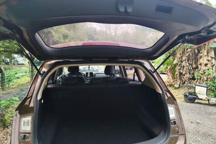 Used Baojun 560 2016 1.8L Manual Luxury Edition