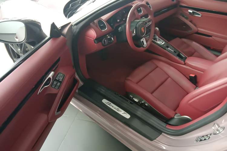 Used Porsche 718 2022 Boxster T 2.0T