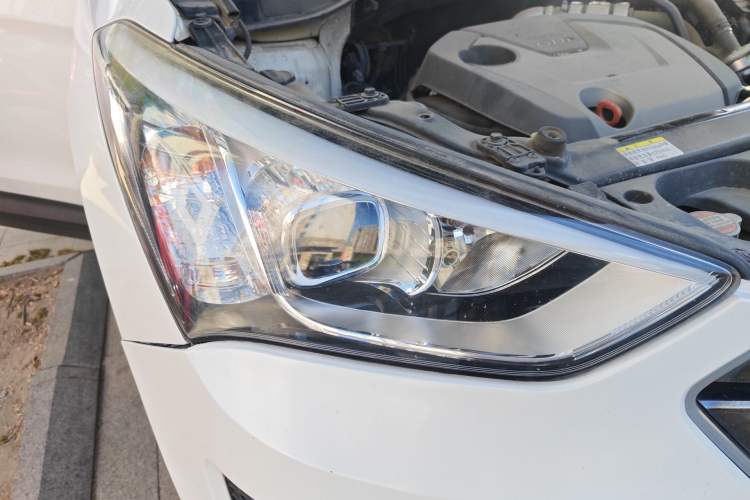 Used Hyundai Santa Fe 2015 2.0T Automatic Two-Wheel Drive Smart Version 5 Seats
