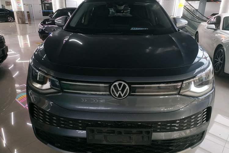 Used Volkswagen ID.6 X 2023 Pure Long-Range Version Front