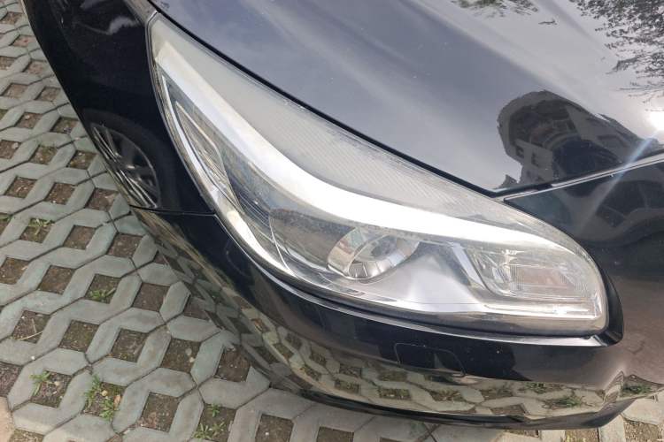 Used Chevrolet Malibu 2014 2.0L Automatic Luxury Edition Right Front Headlight