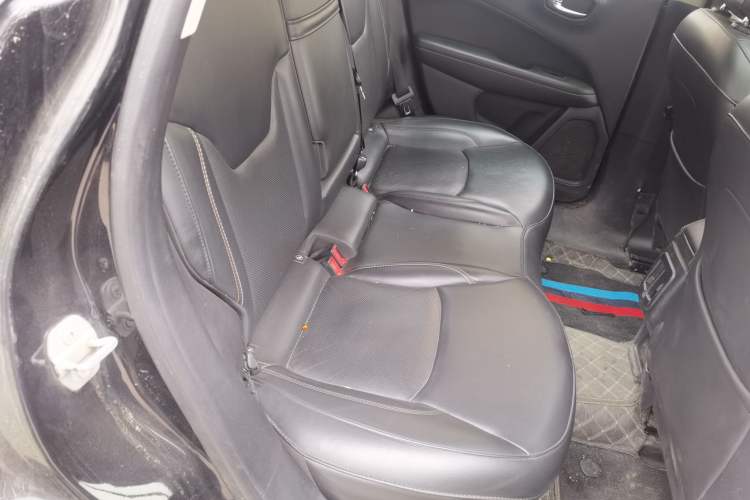 Used Jeep Compass 2017 200T Automatic Family Edition
