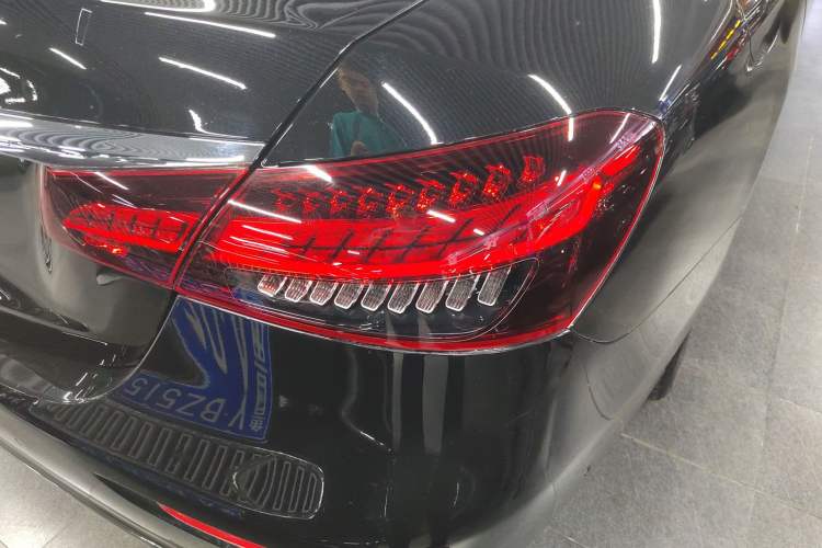 Used Mercedes-Benz E-Class 2022 E 300 L Luxury Model Exterior 3