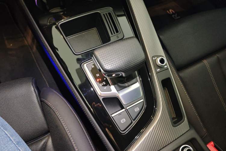 Used Audi A4L 2024 40 TFSI quattro RS Performance Package Gear Lever