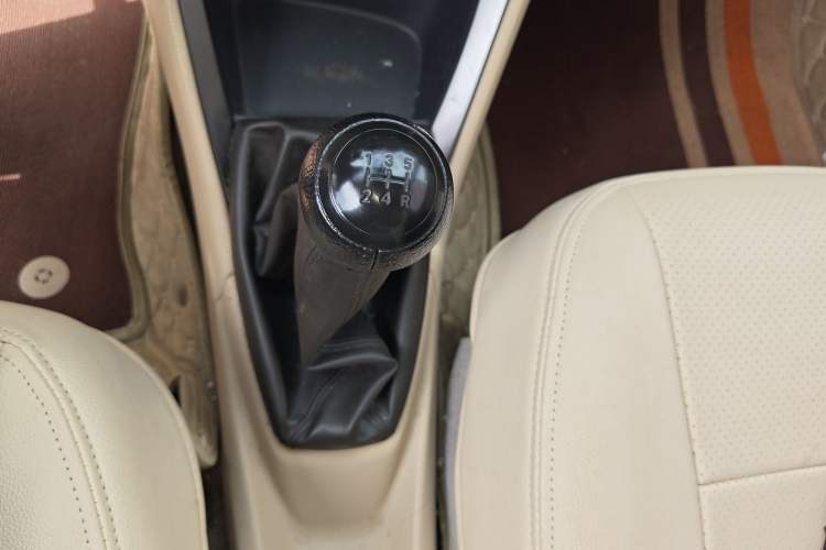 Used Toyota YARiS L Zhi Xuan 2014 1.3E Manual Charm Edition
