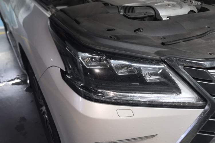 Used Lexus LX 2017 570 Prestige Luxury Edition Right Front Headlight