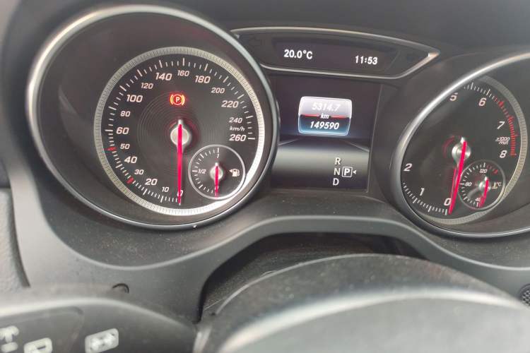 Used Mercedes-Benz GLA 2018 GLA 200 Fashion Model Odometer Close Up