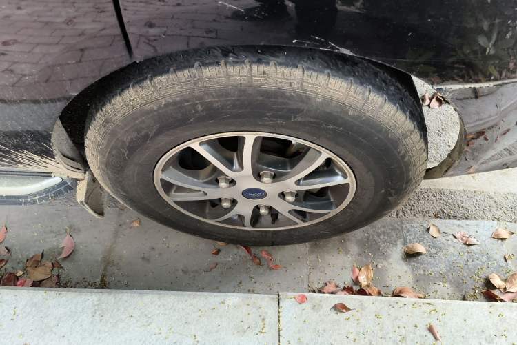 Used Ford Transit 2023 2.0T Diesel Automatic Commercial Van Short Wheelbase Low Roof—7/8/9-Seater