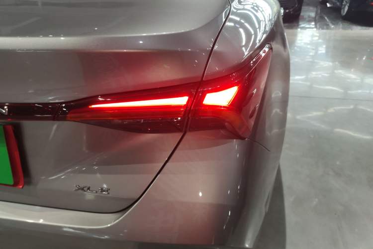 Used Toyota Avalon 2019 2.0L XLE Premium Edition China VI
