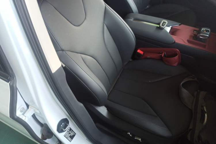 Used Hongqi E-QM5 2024 610 km PLUS
